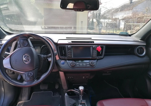 Toyota RAV4 cena 95900 przebieg: 90700, rok produkcji 2017 z Przeworsk małe 154